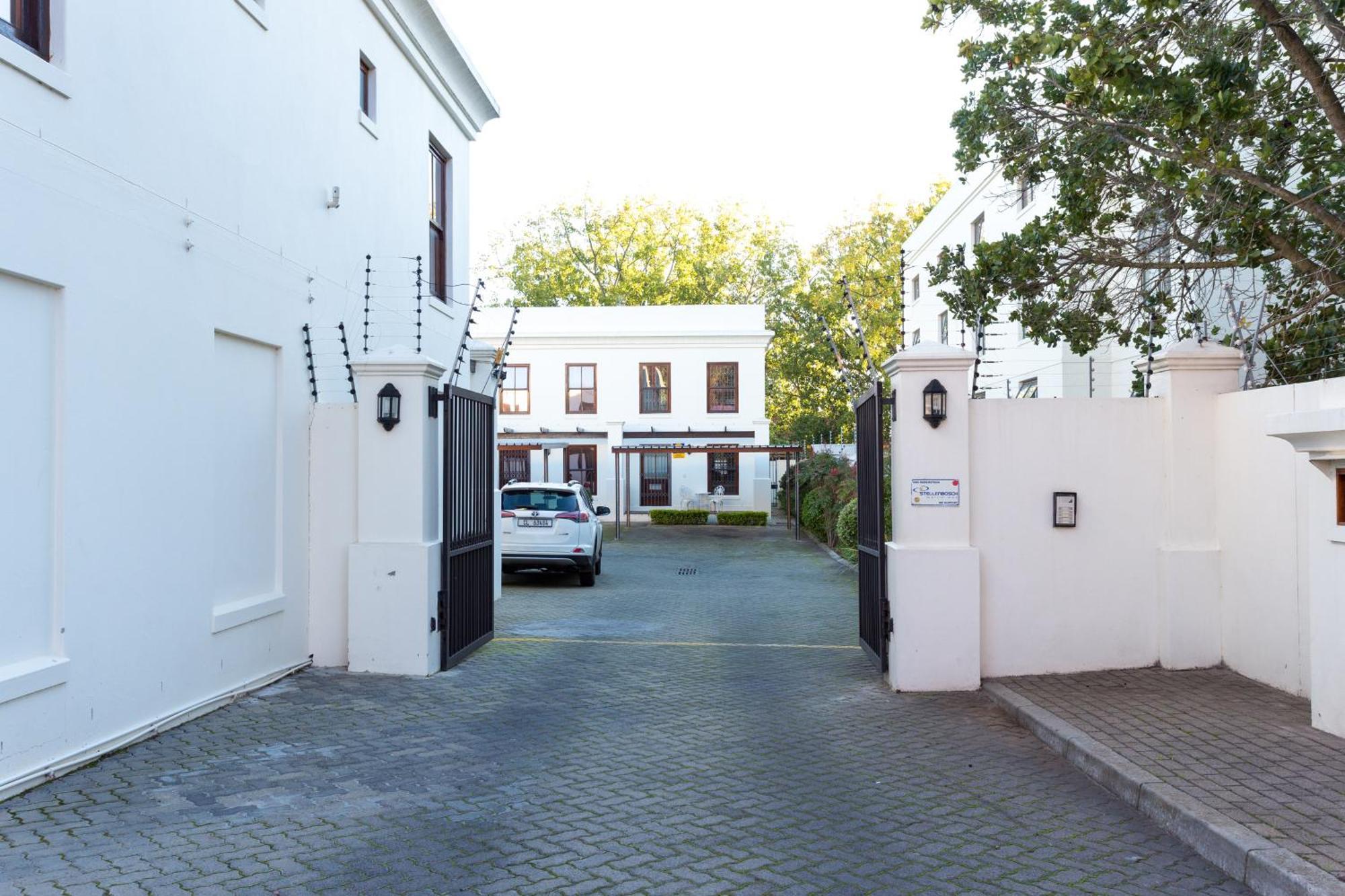 Apartamento de 99 m² en Stellenbosch Central, con 2 habitación Exterior foto