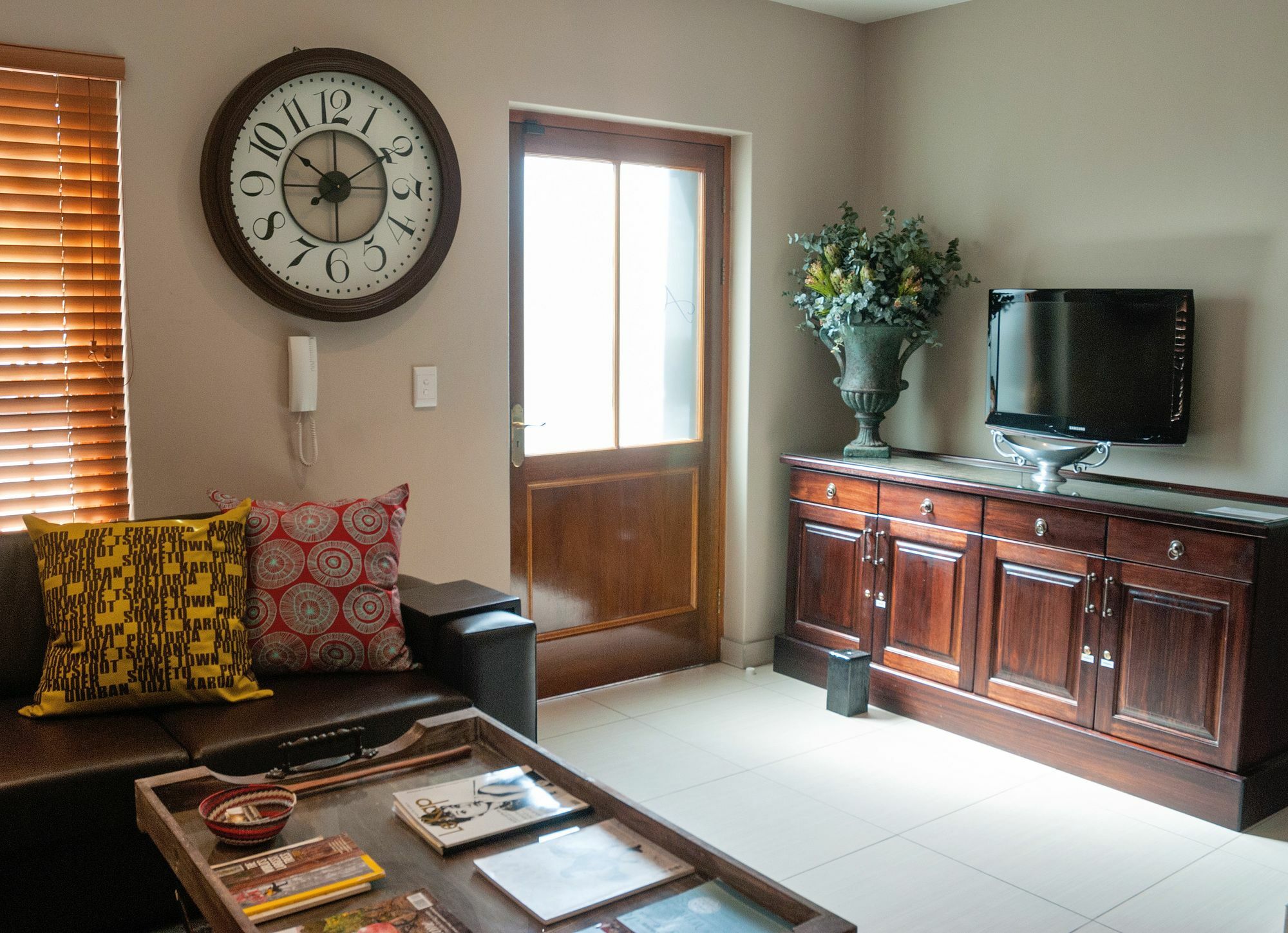 Apartamento de 99 m² en Stellenbosch Central, con 2 habitación Exterior foto